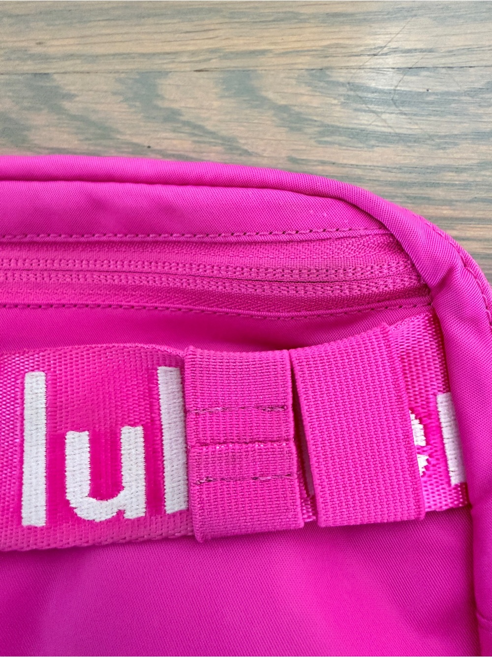 lululemon Bright Pink Everywhere Belt Bag with Logo Strap - Picture 4 of 9